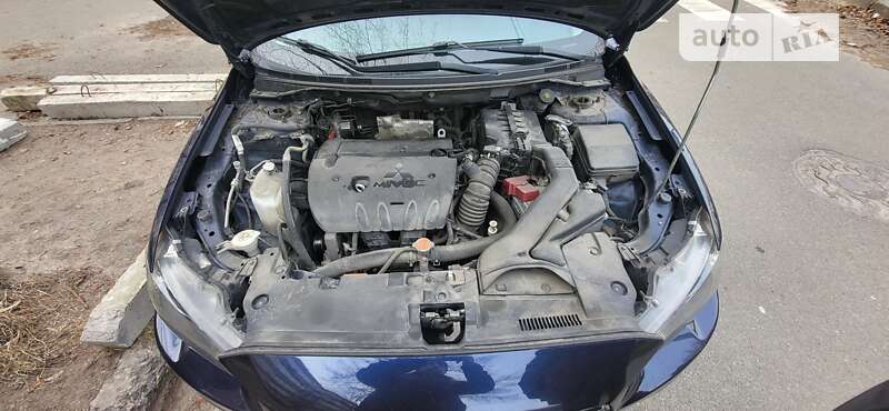 Седан Mitsubishi Lancer 2012 в Києві