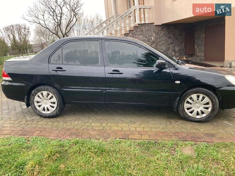 Седан Mitsubishi Lancer 2008 в Новояворовске