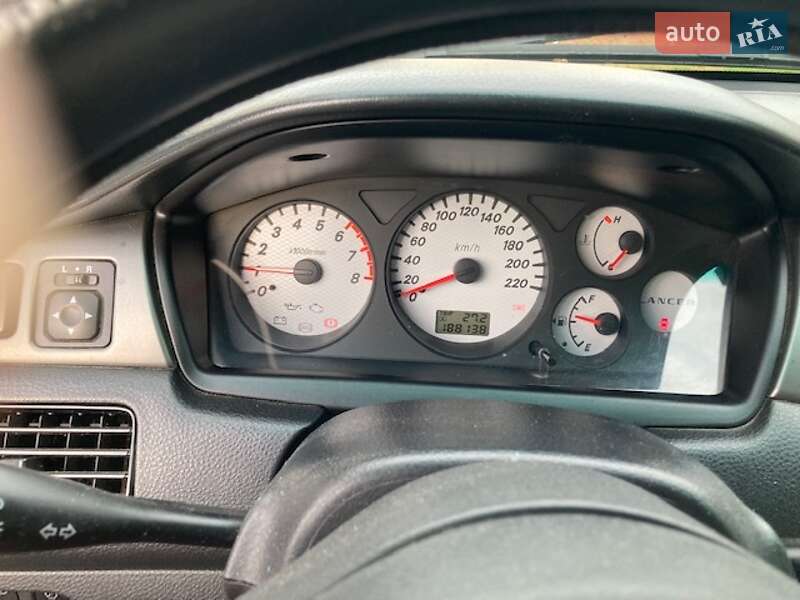 Седан Mitsubishi Lancer 2008 в Новояворовске