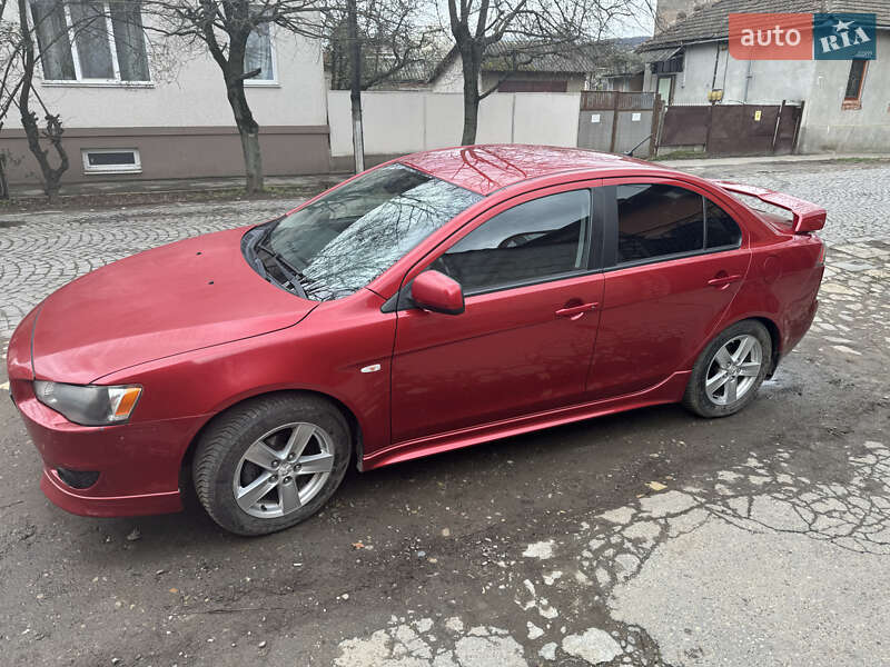 Седан Mitsubishi Lancer 2010 в Берегово