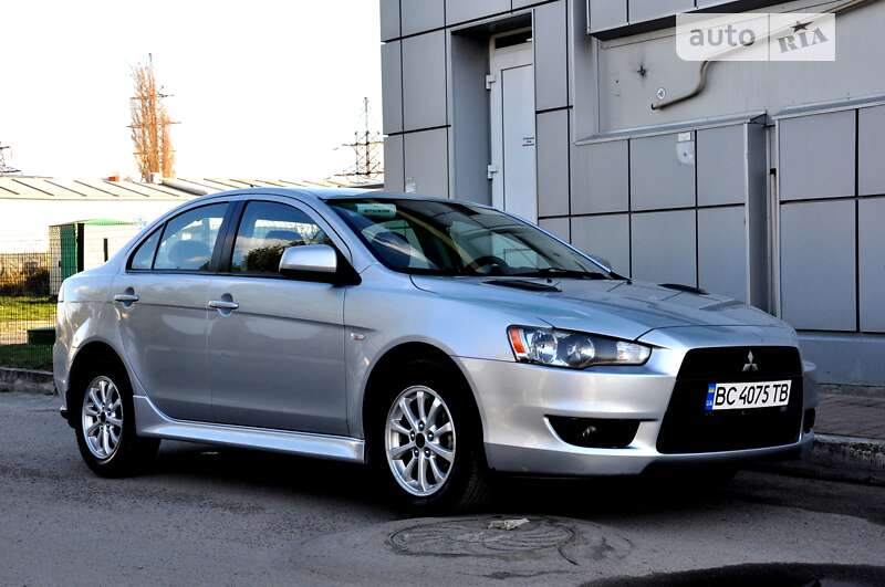 Седан Mitsubishi Lancer 2011 в Львове