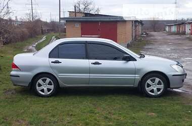 Седан Mitsubishi Lancer 2004 в Смілі