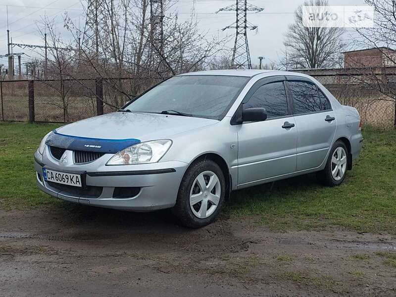 Седан Mitsubishi Lancer 2004 в Смілі