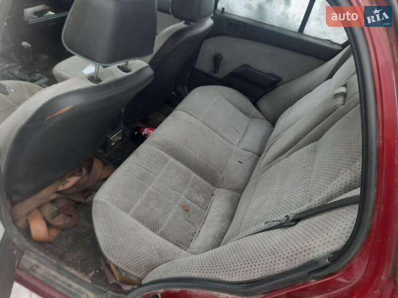 Седан Mitsubishi Lancer 1989 в Луцке