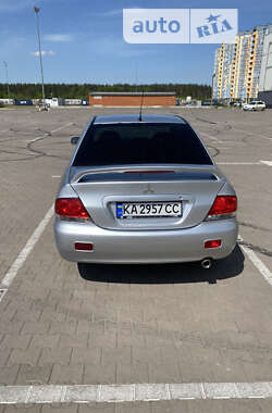 Седан Mitsubishi Lancer 2006 в Киеве