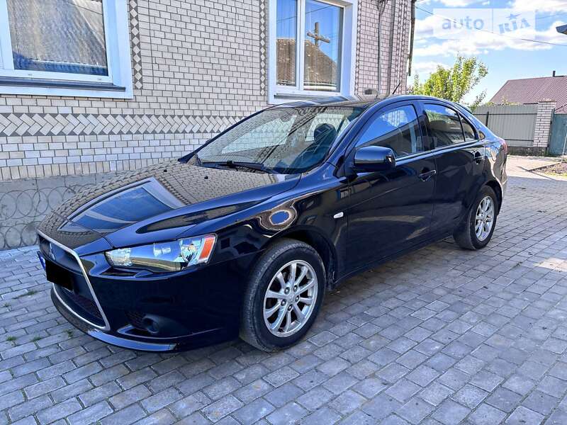 Хэтчбек Mitsubishi Lancer 2011 в Полонном