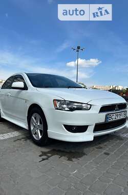 Седан Mitsubishi Lancer 2014 в Львове