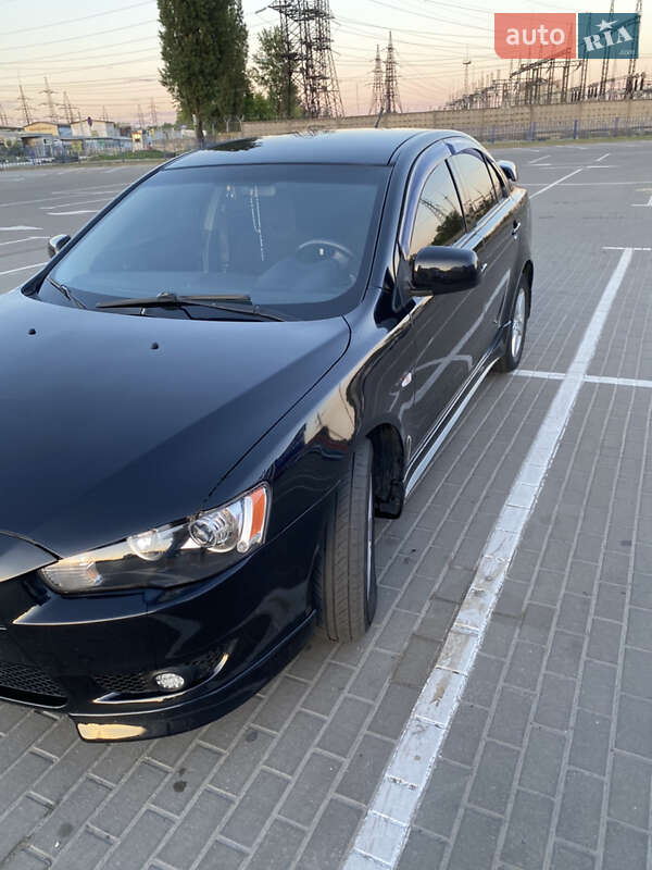 Седан Mitsubishi Lancer 2008 в Львове