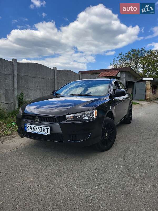 Седан Mitsubishi Lancer 2011 в Киеве
