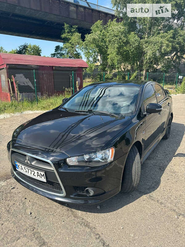 Седан Mitsubishi Lancer 2014 в Киеве