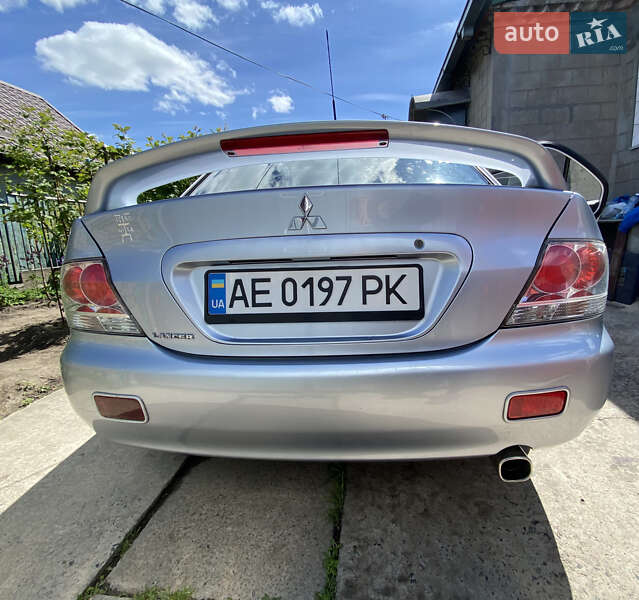 Седан Mitsubishi Lancer 2004 в Кам'янському
