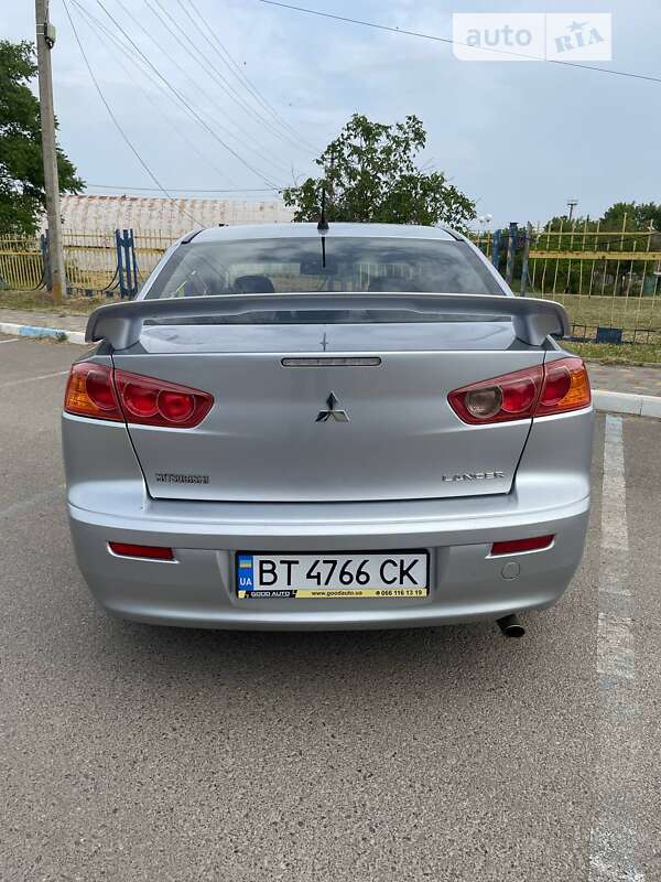 Седан Mitsubishi Lancer 2007 в Южном