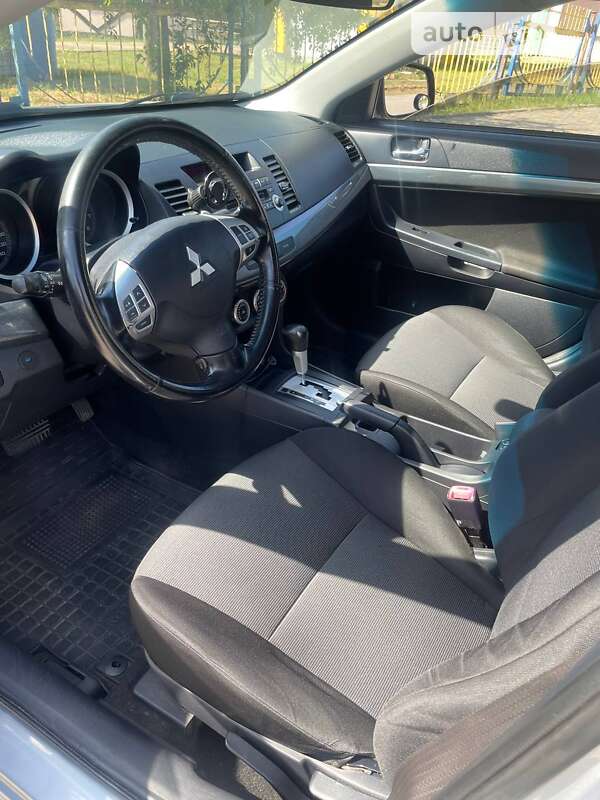 Седан Mitsubishi Lancer 2007 в Южном