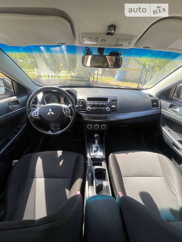 Седан Mitsubishi Lancer 2007 в Южном