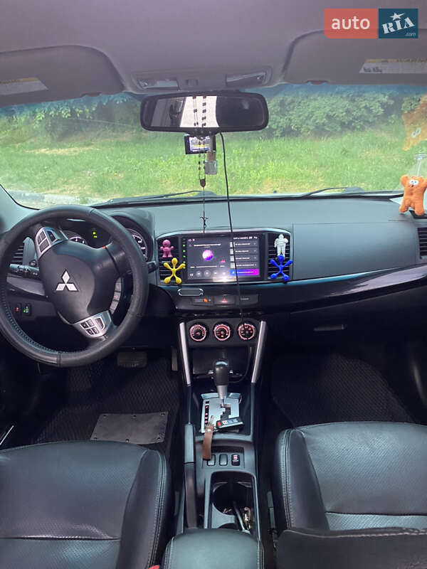 Седан Mitsubishi Lancer 2016 в Умани