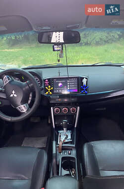 Седан Mitsubishi Lancer 2016 в 