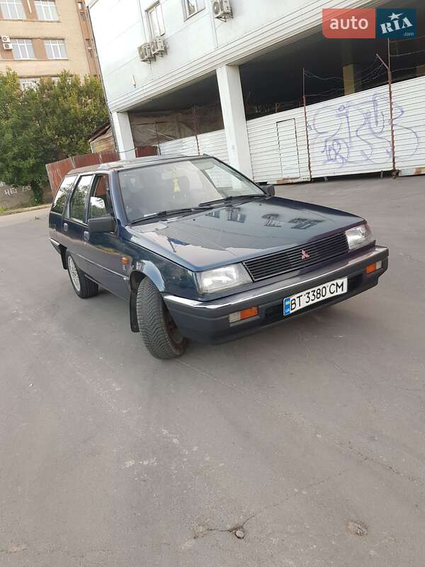 Универсал Mitsubishi Lancer 1987 в Херсоне