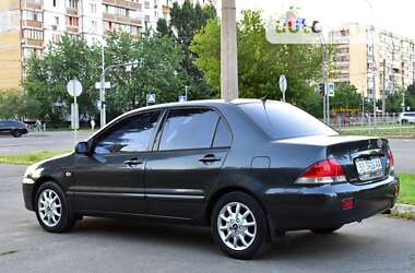 Седан Mitsubishi Lancer 2004 в Києві