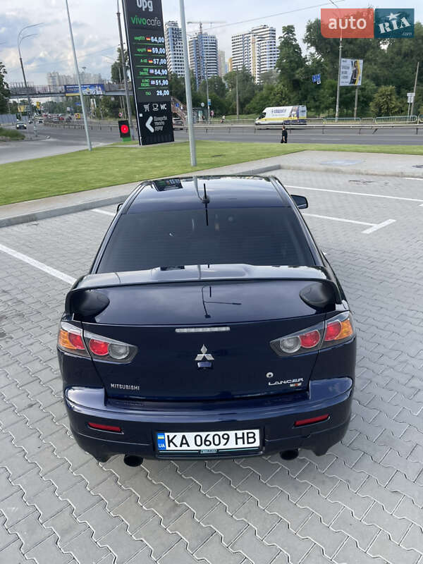 Седан Mitsubishi Lancer 2013 в Киеве