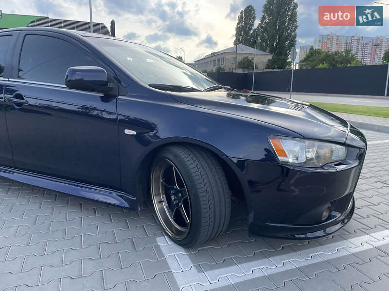 Седан Mitsubishi Lancer 2013 в Киеве