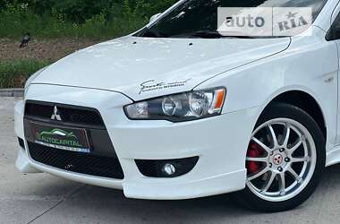 Седан Mitsubishi Lancer 2009 в Києві