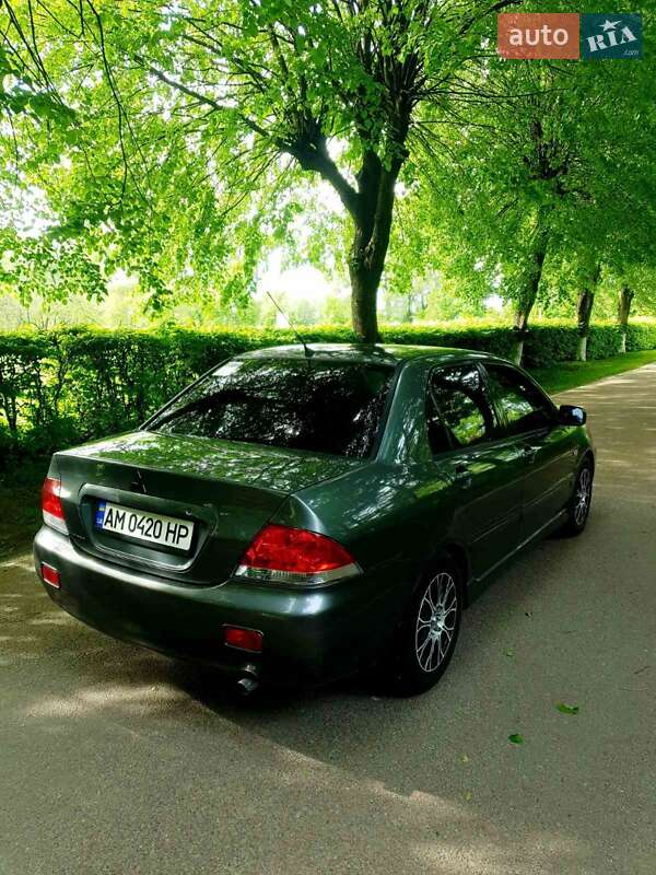 Седан Mitsubishi Lancer 2007 в Звягелі