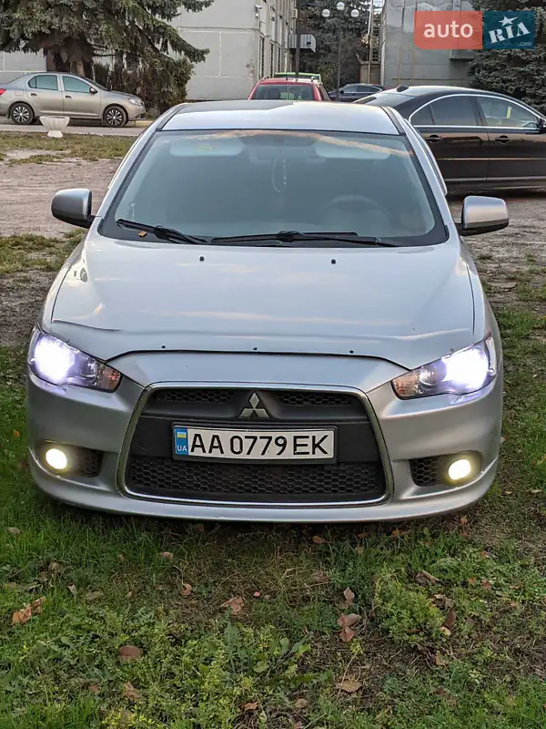 Mitsubishi Lancer 2013