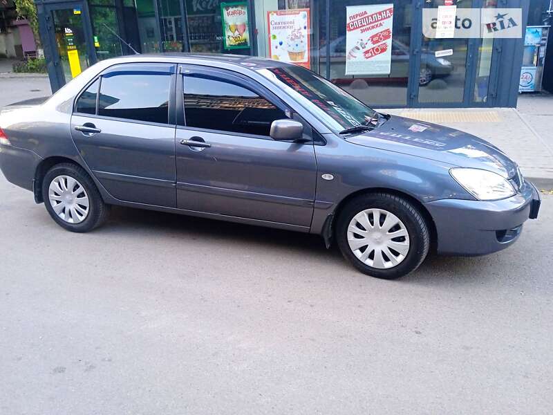 Седан Mitsubishi Lancer 2006 в Днепре