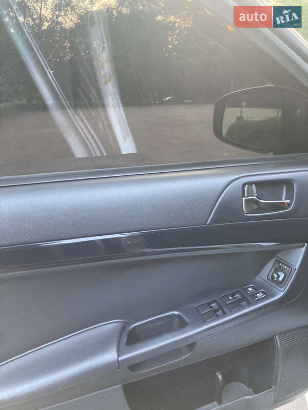 Седан Mitsubishi Lancer 2017 в Каменском