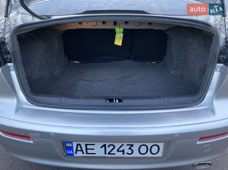 Седан Mitsubishi Lancer 2017 в Каменском