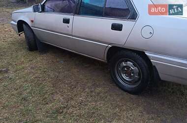 Седан Mitsubishi Lancer 1987 в Житомирі