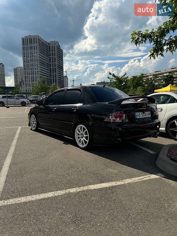 Седан Mitsubishi Lancer 2006 в Гайсину