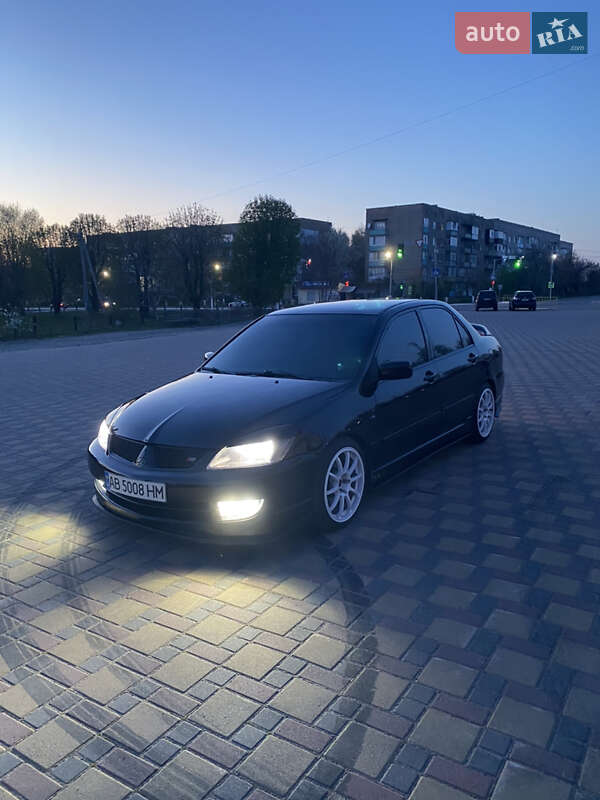 Седан Mitsubishi Lancer 2006 в Гайсину