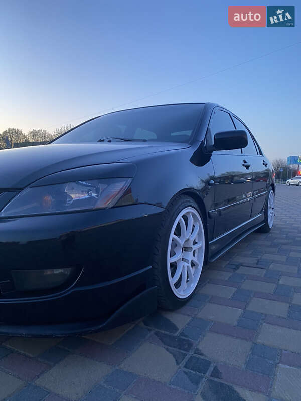 Седан Mitsubishi Lancer 2006 в Гайсину