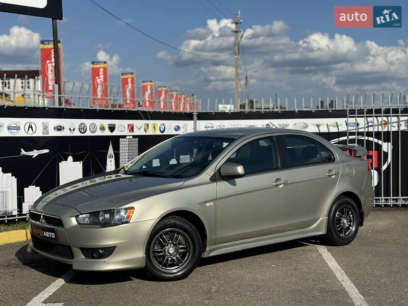 Седан Mitsubishi Lancer 2007 в Киеве