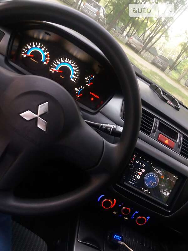 Седан Mitsubishi Lancer 2006 в Полтаве