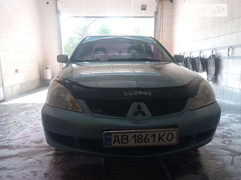 Седан Mitsubishi Lancer 2006 в Гайсине