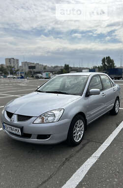 Седан Mitsubishi Lancer 2003 в Киеве