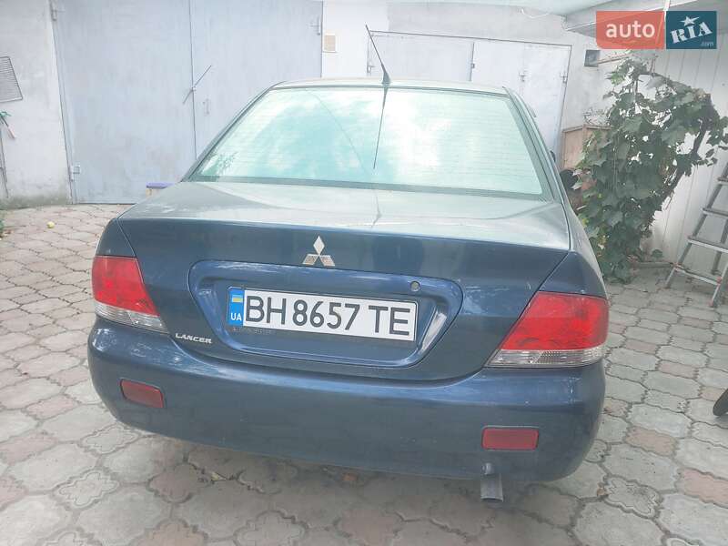 Седан Mitsubishi Lancer 2006 в Измаиле