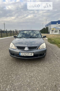 Седан Mitsubishi Lancer 2006 в Киеве