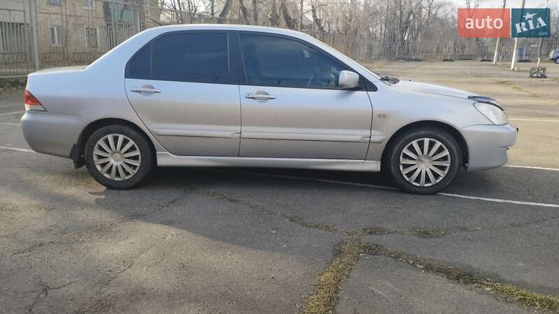 Седан Mitsubishi Lancer 2007 в Кривом Роге фото 3 Седан Mitsubishi Lancer 2007 в Кривом Роге