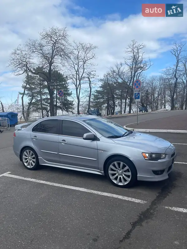 Mitsubishi Lancer