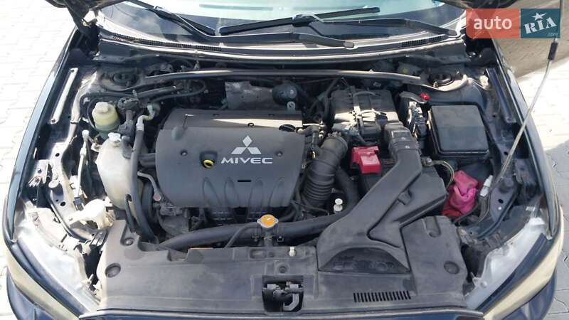 Седан Mitsubishi Lancer 2007 в Киеве