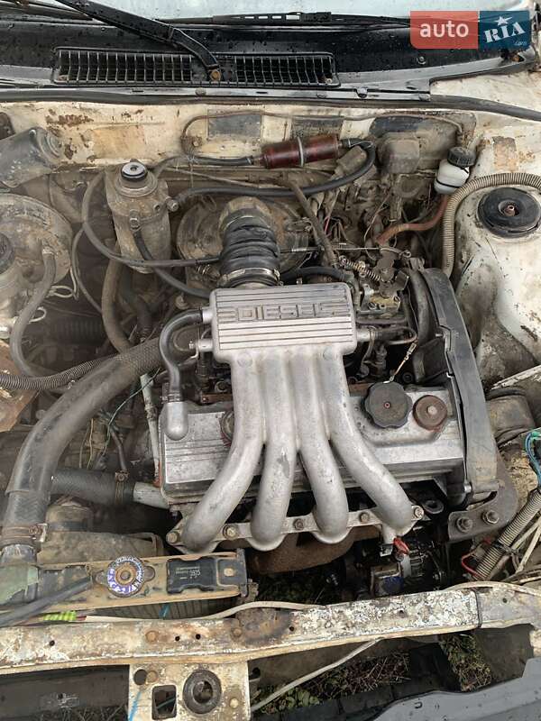 Хэтчбек Mitsubishi Lancer 1987 в Ильинцах фото 6 Хэтчбек Mitsubishi Lancer 1987 в Ильинцах