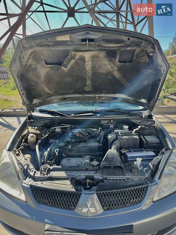 Седан Mitsubishi Lancer 2006 в Запоріжжі