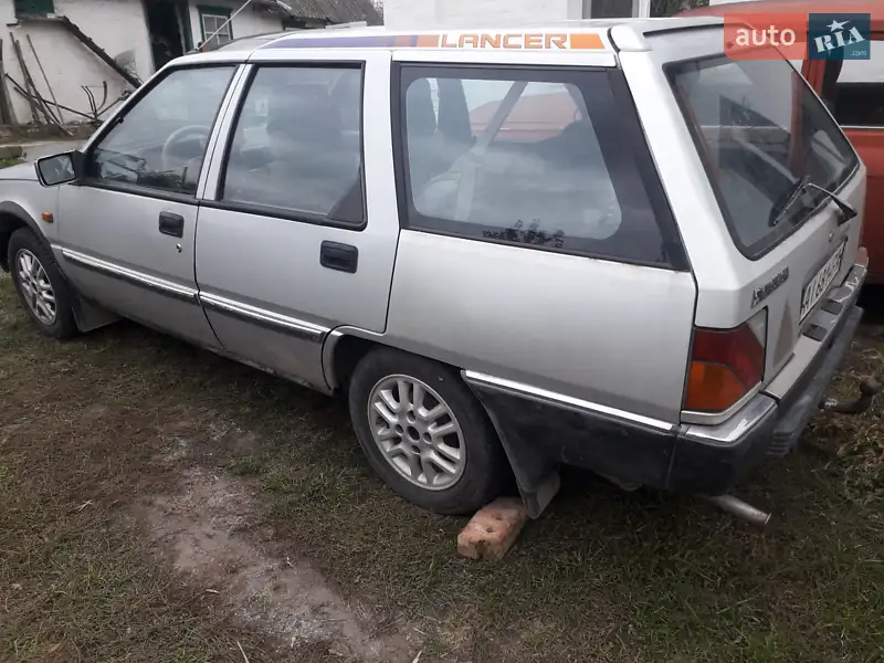Mitsubishi Lancer