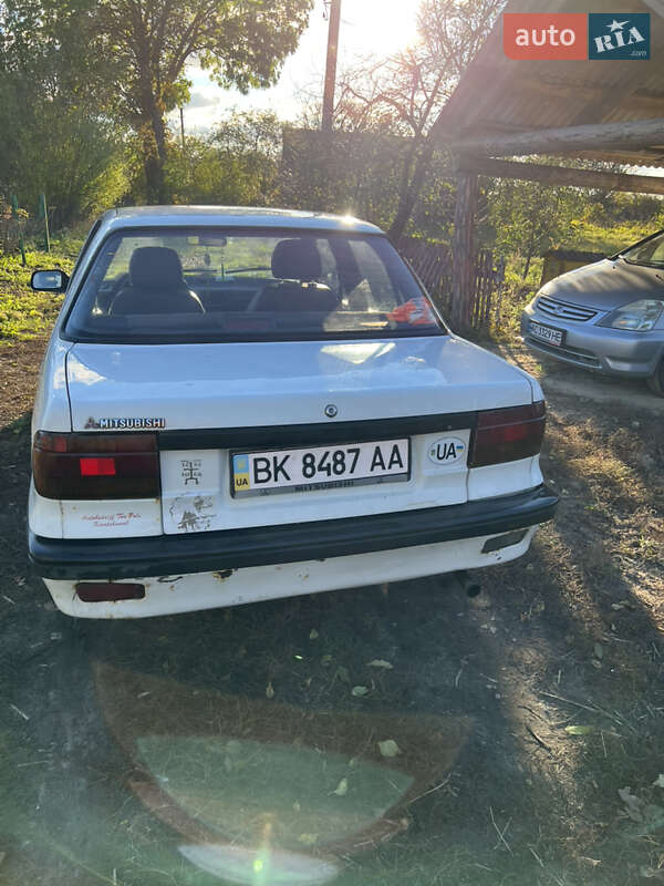 Седан Mitsubishi Lancer 1991 в Любомле