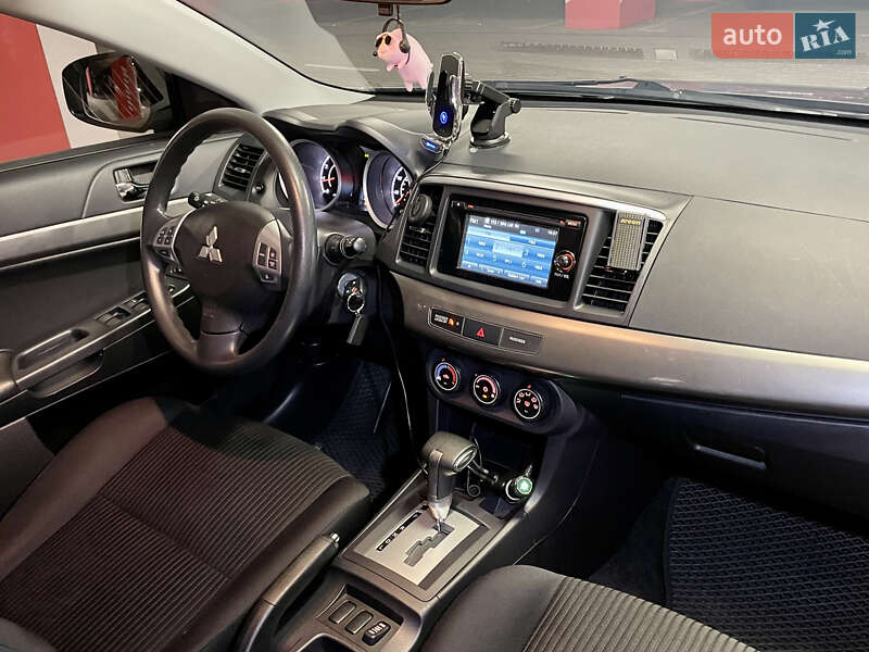 Седан Mitsubishi Lancer 2015 в Киеве фото 24 Седан Mitsubishi Lancer 2015 в Киеве