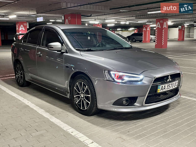 Седан Mitsubishi Lancer 2015 в Киеве фото 34 Седан Mitsubishi Lancer 2015 в Киеве