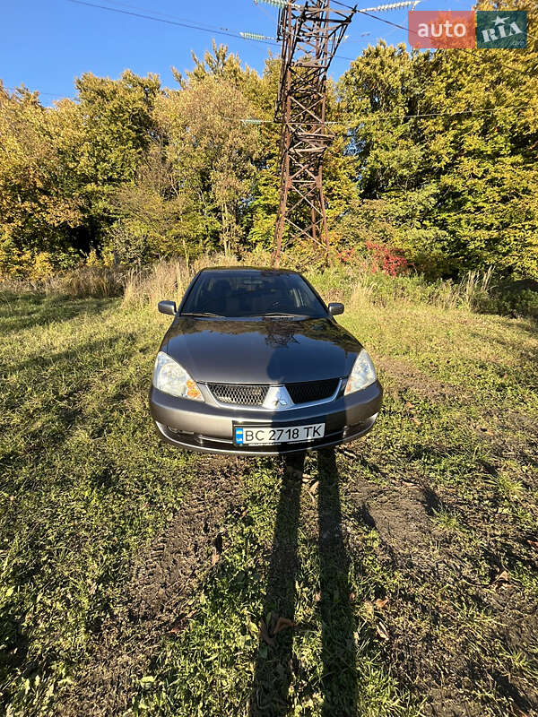 Седан Mitsubishi Lancer 2009 в Львове